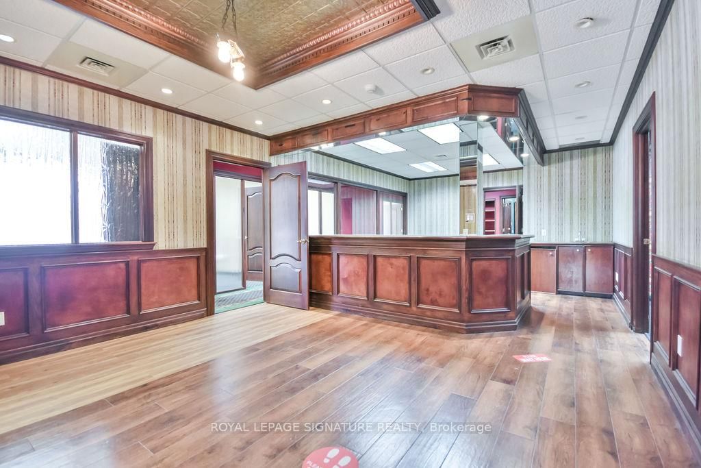 19 Front Street N, Unit 100 - Photo 14