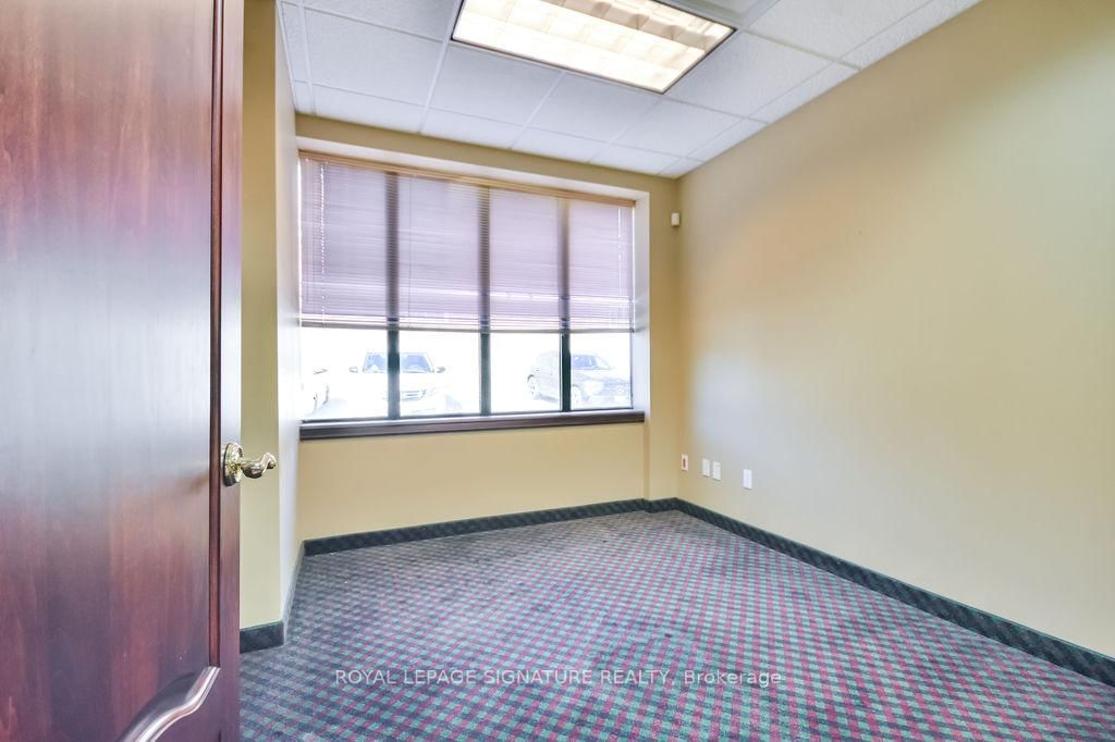 19 Front Street N, Unit 100 - Photo 18