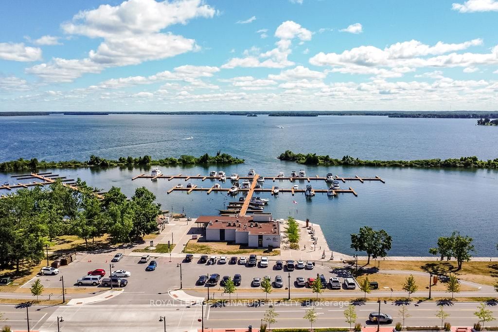 19 Front Street N, Unit 202 - Photo 17