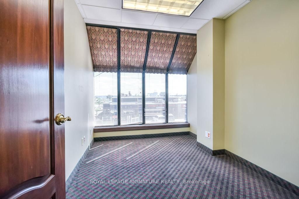 19 Front Street N, Unit 202 - Photo 6