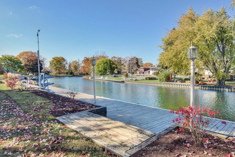 456 Mooney Cres, Orillia, L3V 6R4 | Image 3