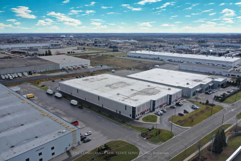 35 Reid Dr, Barrie, L4N 0M4 | Image 2