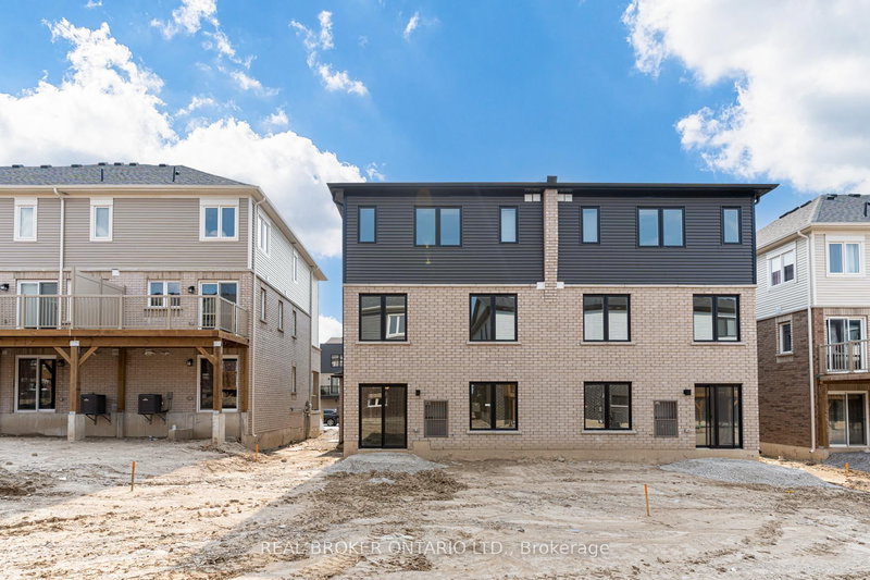 6 - 32 Wagon Lane N, Barrie, L9J 0T7 | Image 2