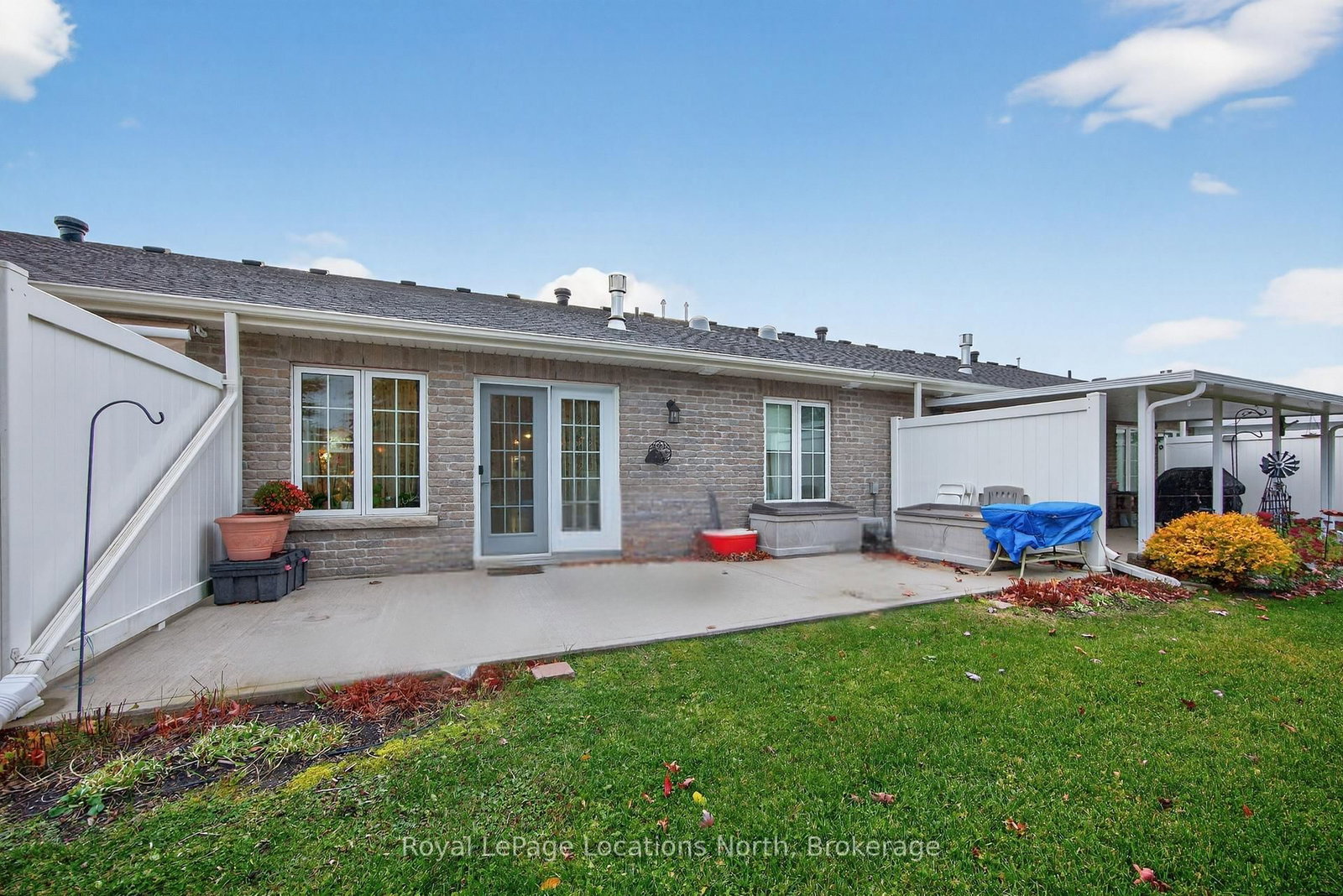 Townhouse for sale at 19 Chestnut Lane, Wasaga Beach, Ontario, L9Z 0G4 - Wasaga Beach - MLS: S12523074