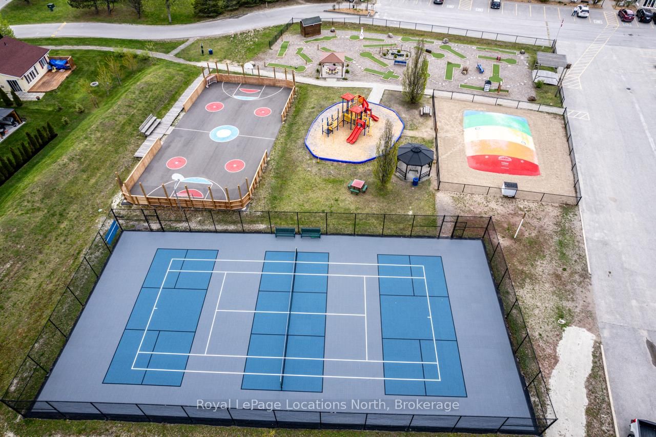 Townhouse for sale at 19 Chestnut Lane, Wasaga Beach, Ontario, L9Z 0G4 - Wasaga Beach - MLS: S12523074