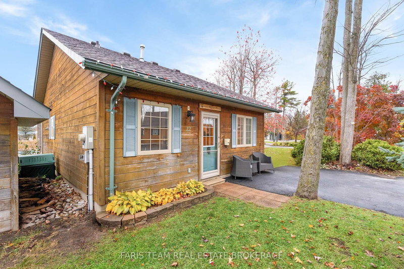 12 Cabin Cres, Wasaga Beach, L9Z 1X7 | Image 2