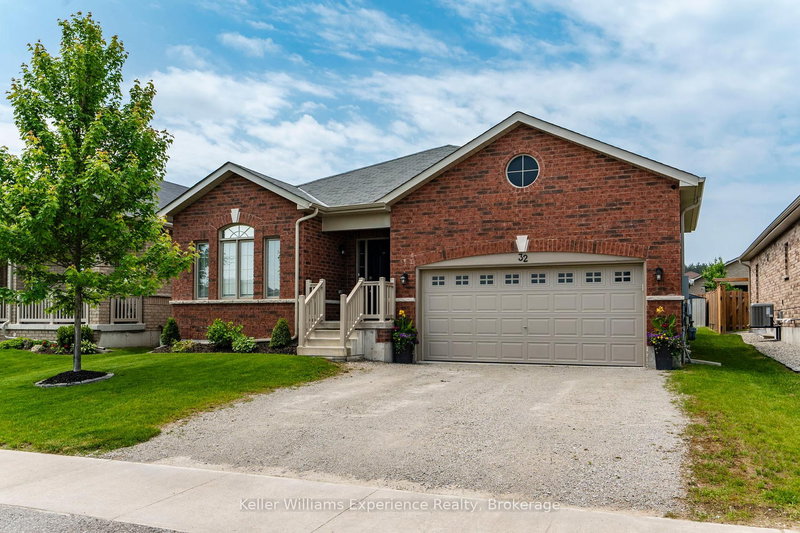 32 Hatton Dr, Penetanguishene, L9M 0V6 | Image 3