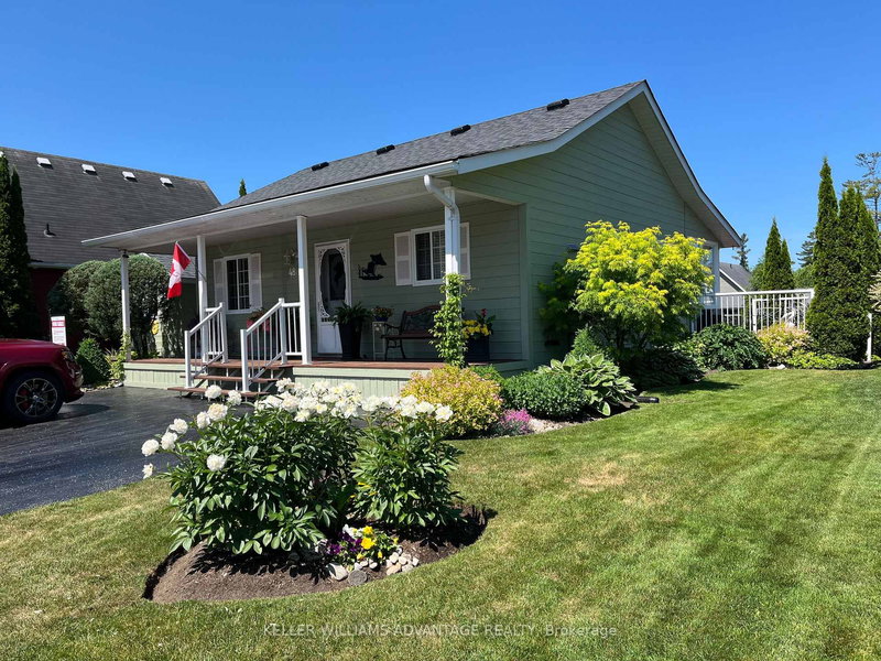 48 Madawaska Tr, Wasaga Beach, L9Z 1X7 | Image 3