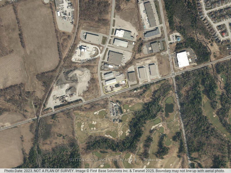 218 Lockhart Rd, Barrie, L4N 9G8 | Image 3