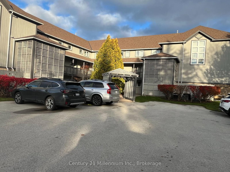 706 Johnston Park Ave, Collingwood, L9Y 5C7 | Image 2