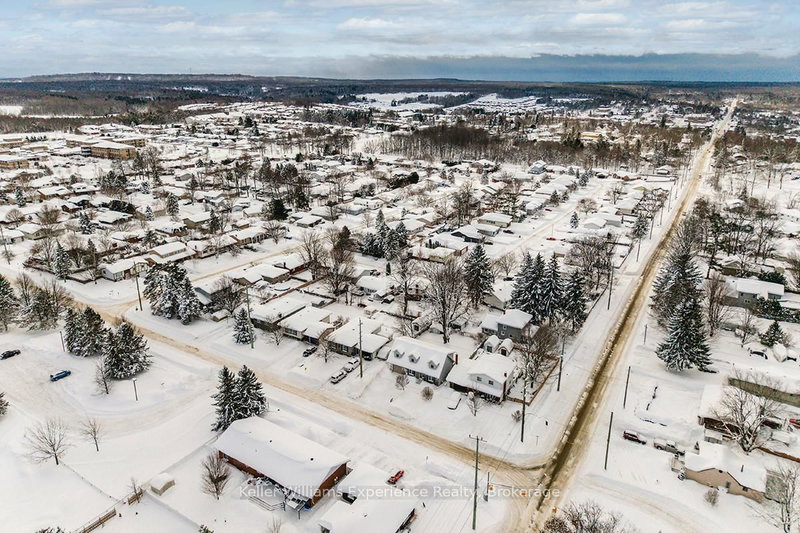 4 Dunlop St, Penetanguishene, L9M 1J2 | Image 2