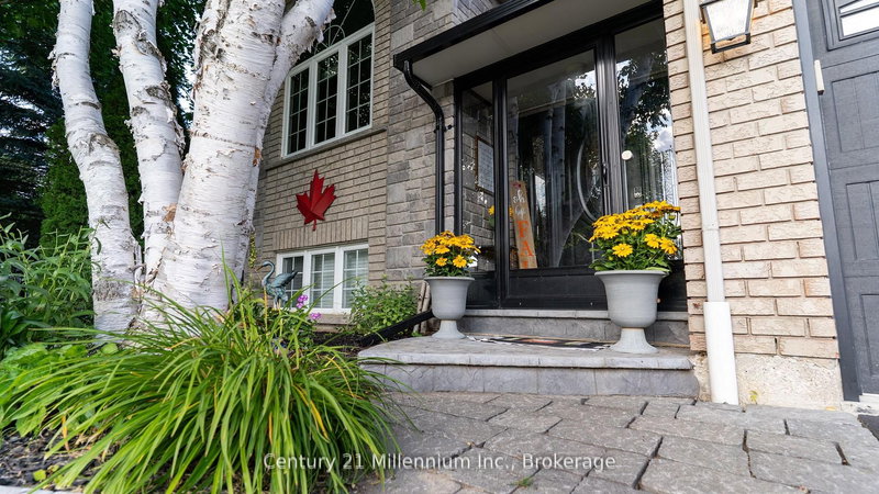 5 Sugar Maple Lane, Wasaga Beach, L9Z 1P4 | Image 2