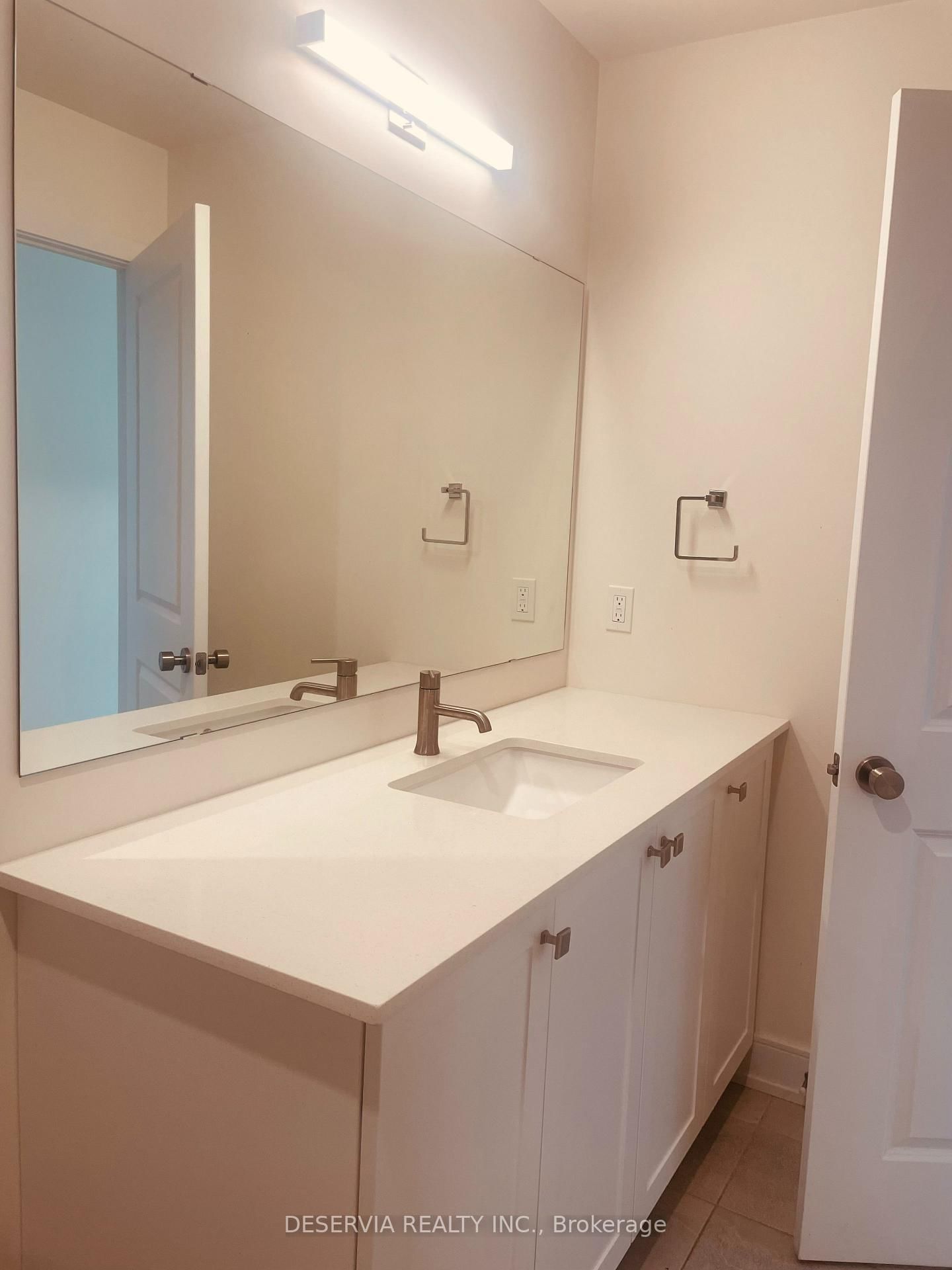 Condo for lease at Unit 205-121 Mary Street, Clearview, Ontario, L0M 1G0 - Creemore - MLS: S12560940