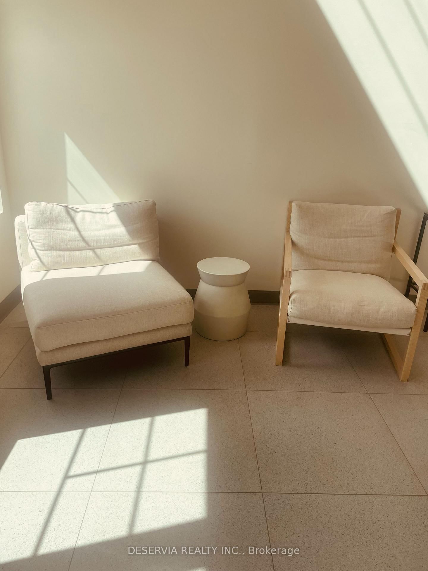 Condo for lease at Unit 205-121 Mary Street, Clearview, Ontario, L0M 1G0 - Creemore - MLS: S12560940