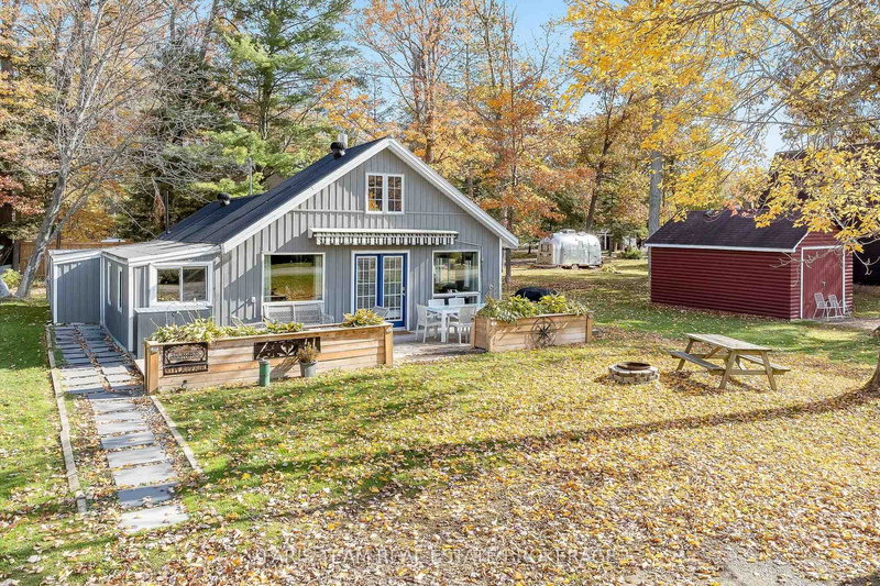 53 Playfair Dr, Tay, L0K 2C0 | Image 2