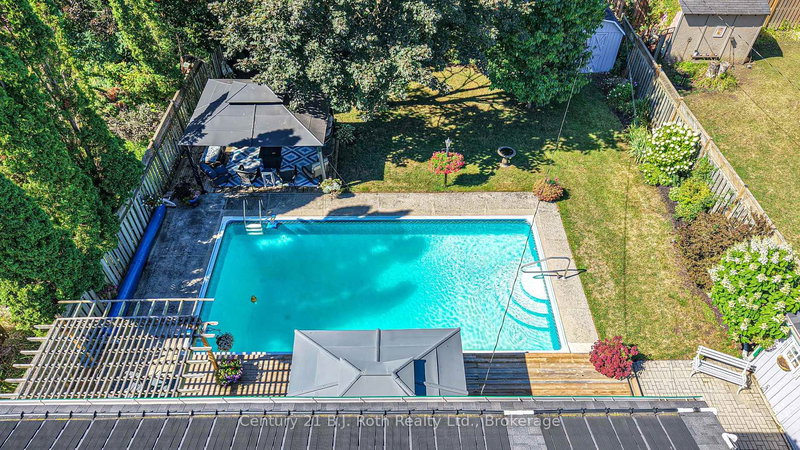 215 Park St, Orillia, L3V 5V7 | Image 2