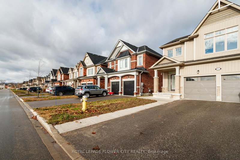 95 Tracey Lane, Collingwood, L9Y 3Y7 | Image 2