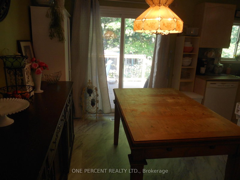 22 Brillinger Dr, Wasaga Beach, L9Z 1L4 | Image 2