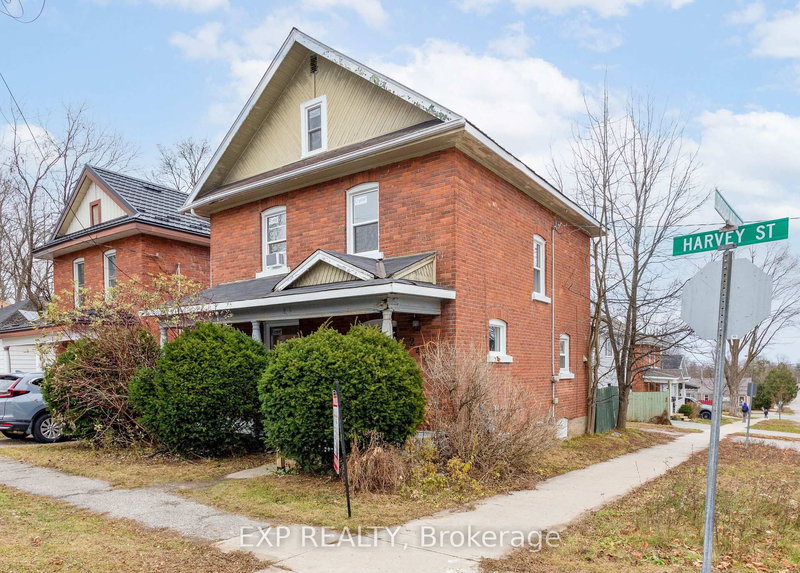 249 Harvey St, Orillia, L3V 3M5 | Image 2