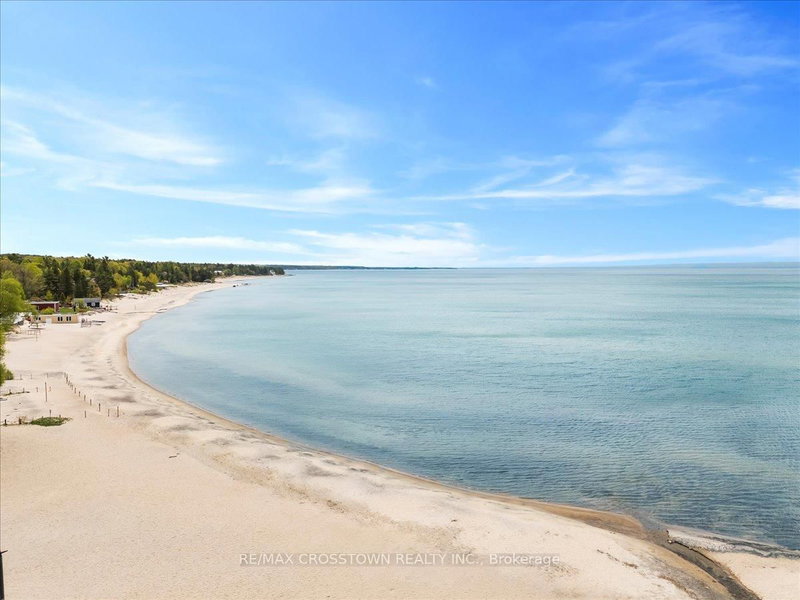 369 Balm Beach Rd W, Tiny, L0L 2J0 | Image 3