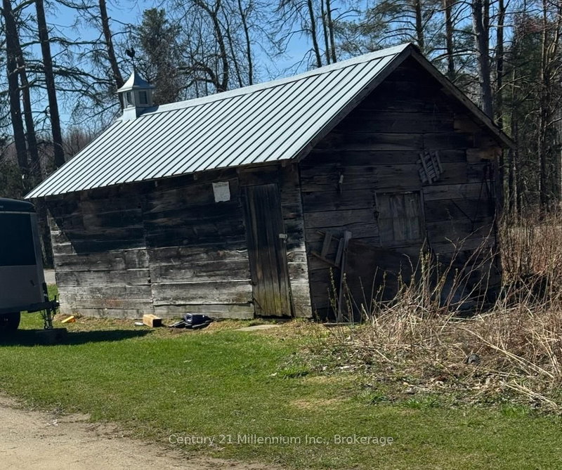 3664 Hogback Rd, Clearview, L0M 1N0 | Image 3