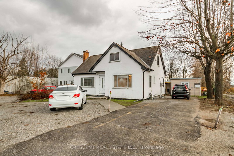 home for lease on Main & Upper-261 Barrie Road