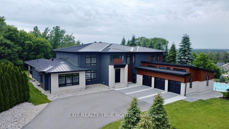 57 Glenhuron Dr, Springwater, L4M 6T4 | Image 2