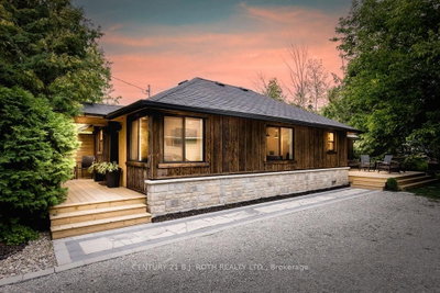Detached House leased at 12 Domar Road, Tiny, Ontario, L0L 2J0 - Rural Tiny - MLS: S12613904