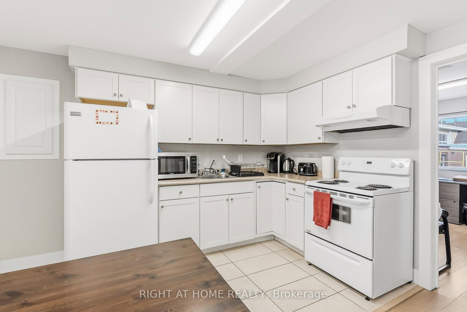 32 Matchedash Street N - Photo 37