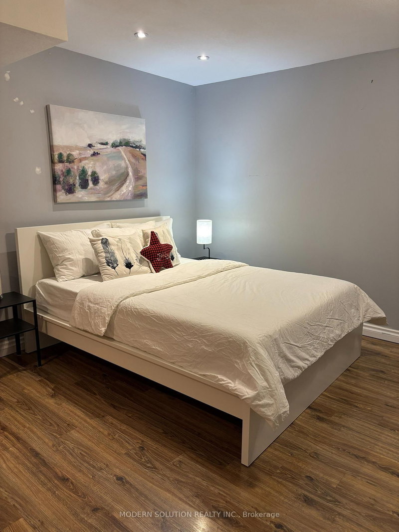 78 Christy Dr, Wasaga Beach, L9Z 0B9 | Image 2