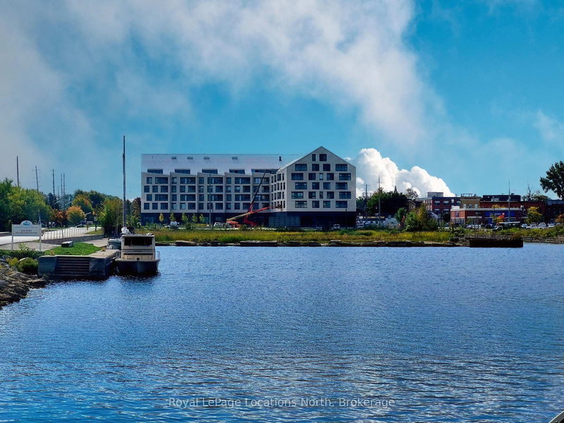 322 - 31 Huron St, Collingwood, L9Y 5T7 | Image 2