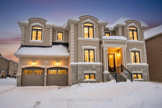 215 SUTHERLAND Street S