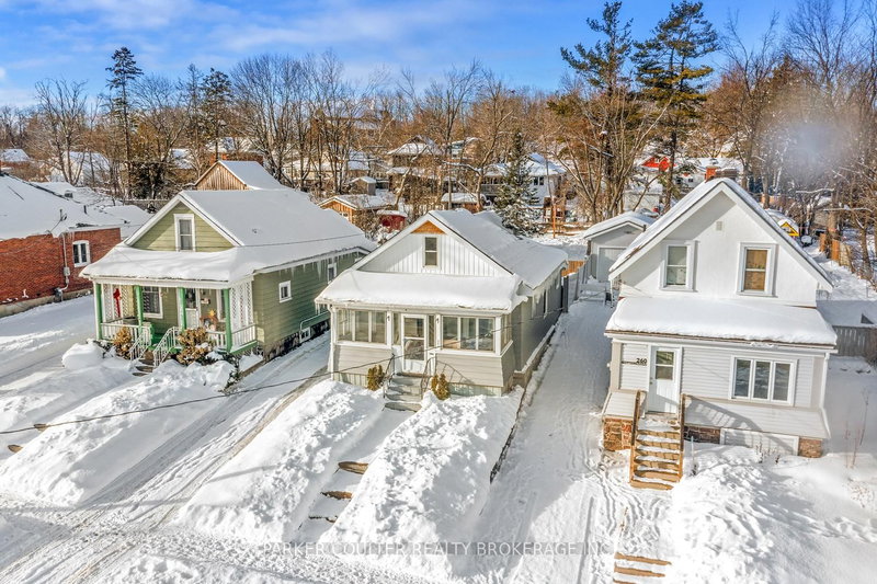 262 Nottawasaga St, Orillia, L3V 3K4 | Image 2