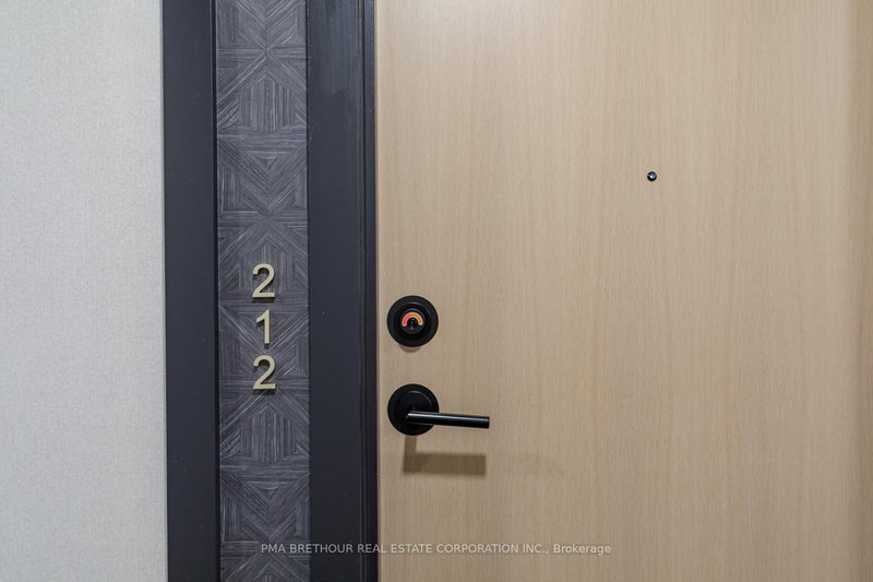 212 - 31 Huron St, Collingwood, L9Y 5T7 | Image 2