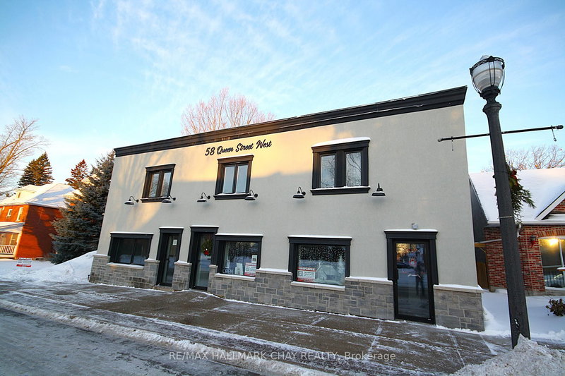 58 Queen St Street W