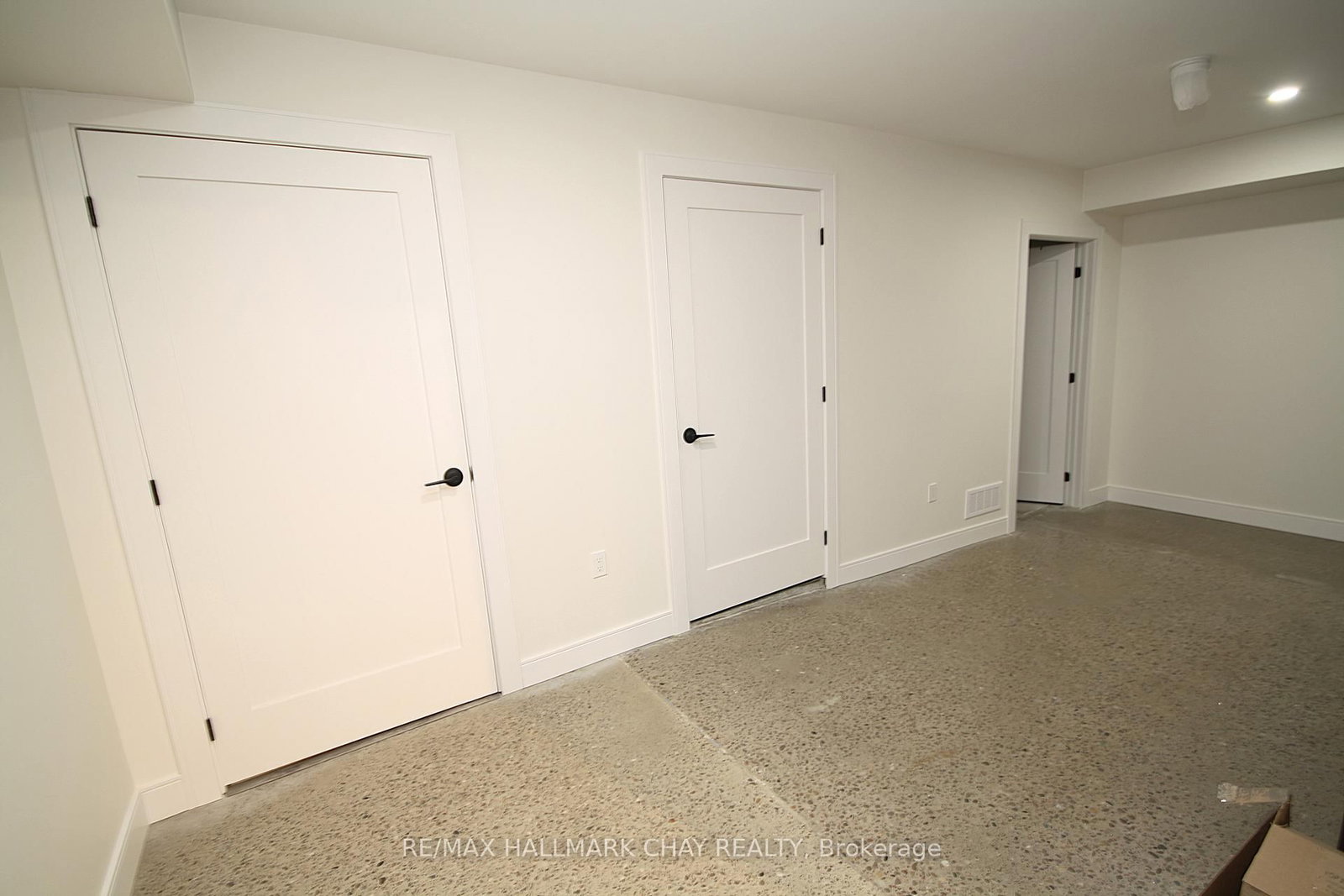 58 Queen St Street W • Springwater, ON photo 29