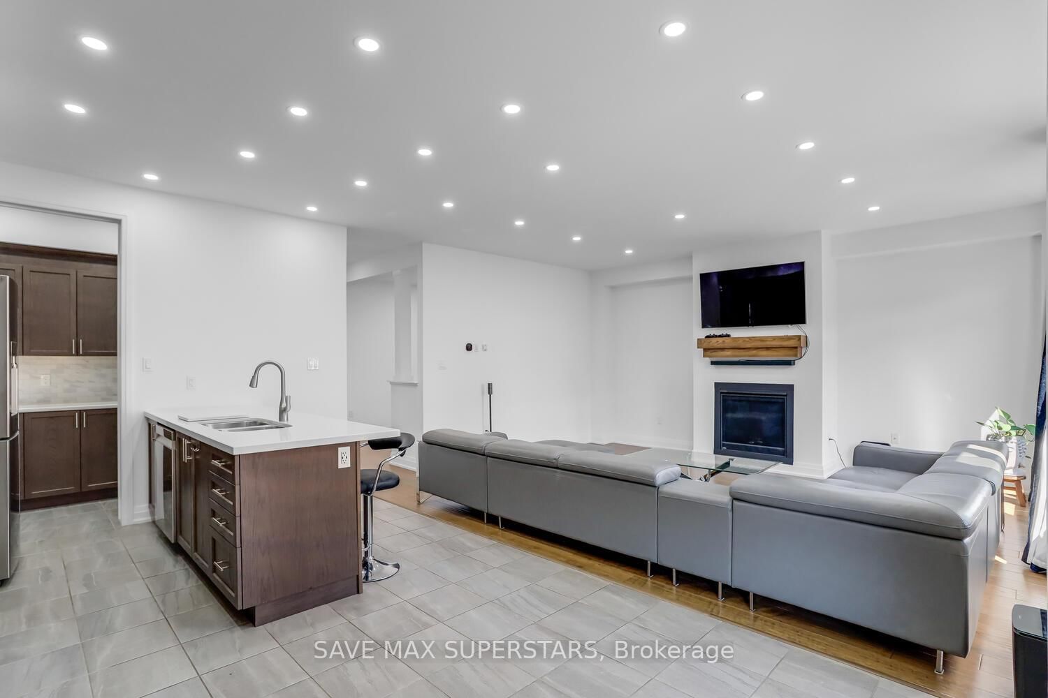 Detached House for sale at 159 Franklin Trail, Barrie, Ontario, L9J 0J1 - Rural Barrie Southwest - MLS: S12648388