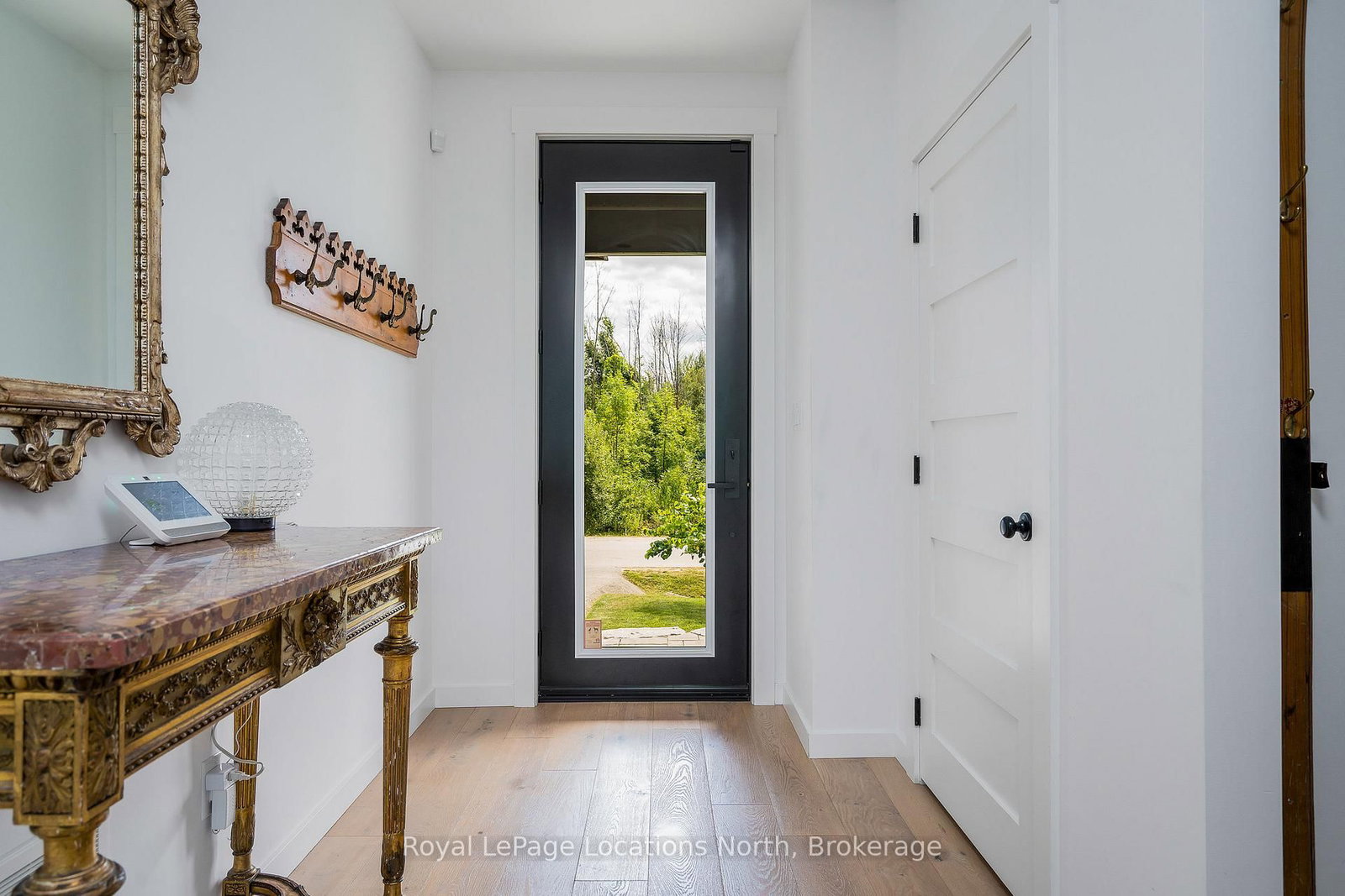 Detached House for sale at 49 Stanley Street, Collingwood, Ontario, L9Y 0G7 - Collingwood - MLS: S12653048