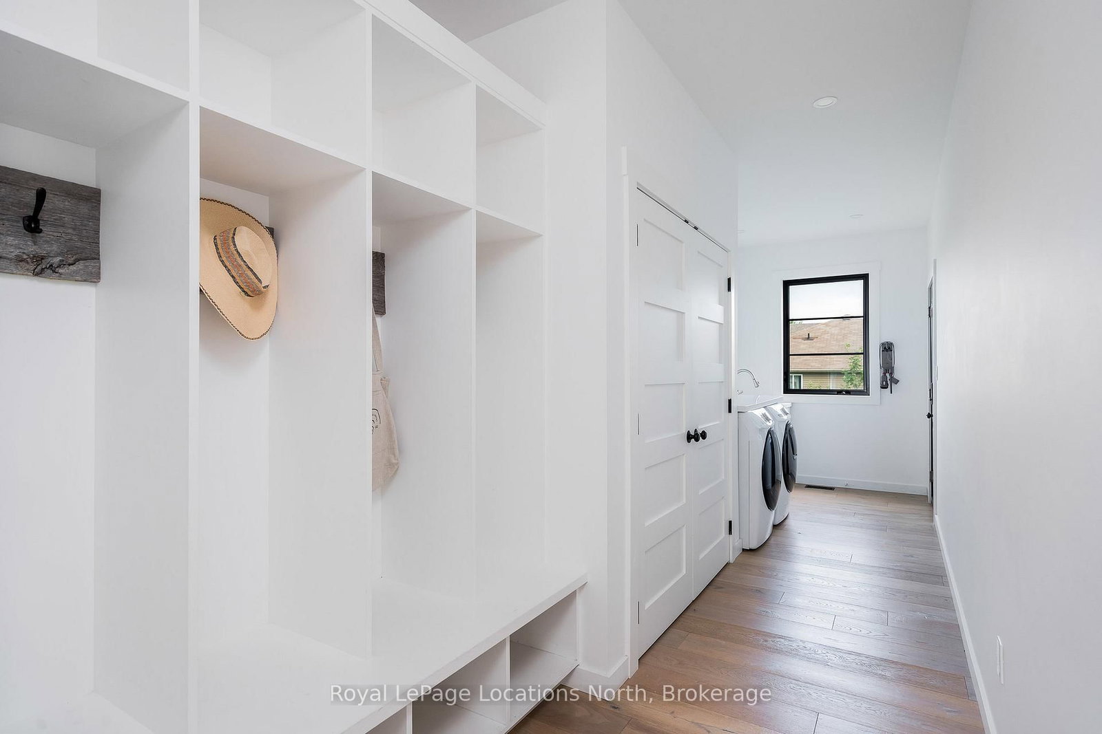 Detached House for sale at 49 Stanley Street, Collingwood, Ontario, L9Y 0G7 - Collingwood - MLS: S12653048