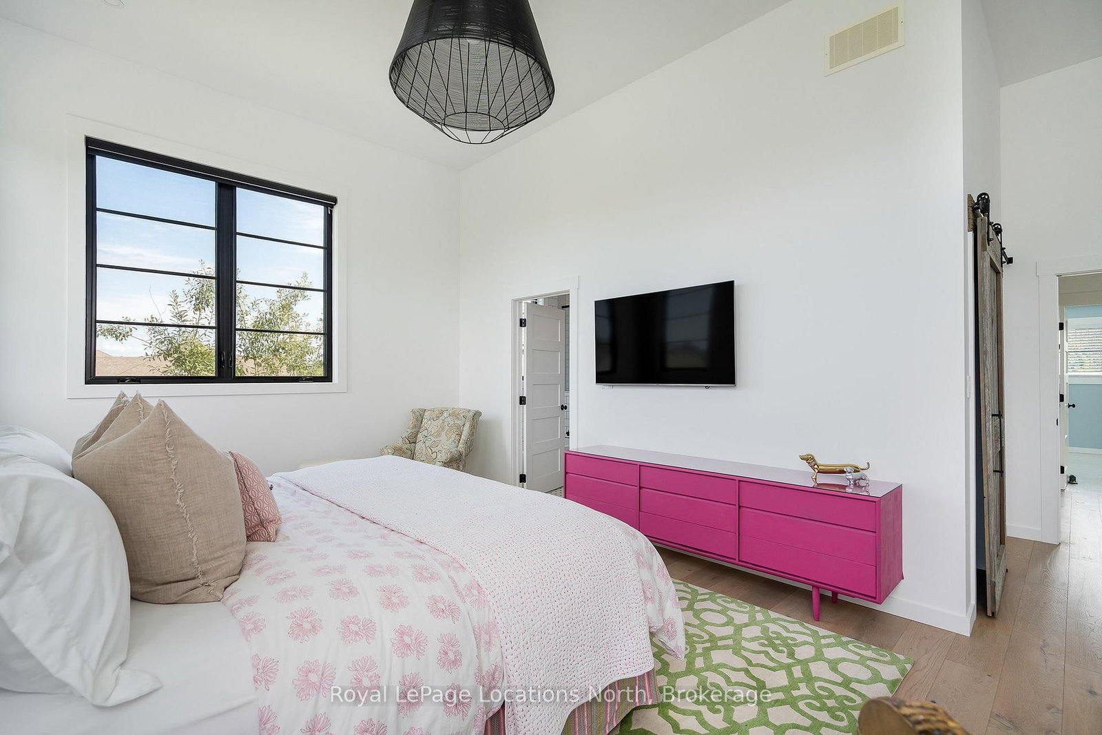 Detached House for sale at 49 Stanley Street, Collingwood, Ontario, L9Y 0G7 - Collingwood - MLS: S12653048