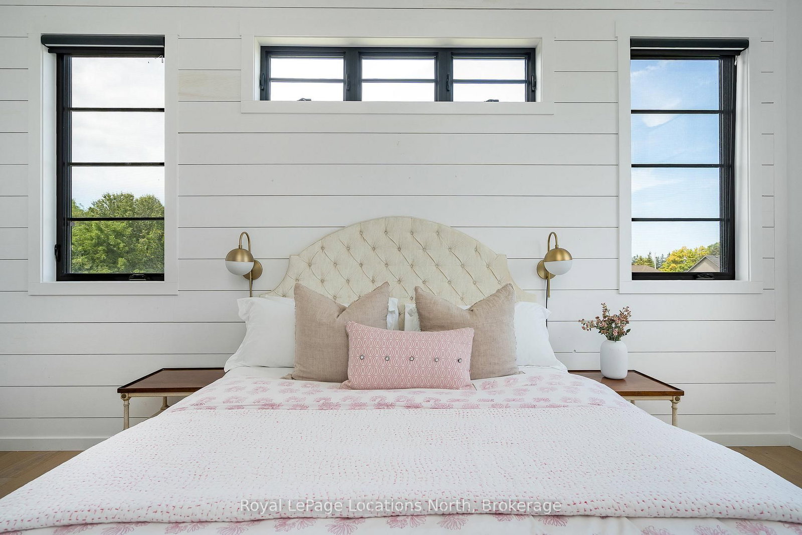 Detached House for sale at 49 Stanley Street, Collingwood, Ontario, L9Y 0G7 - Collingwood - MLS: S12653048