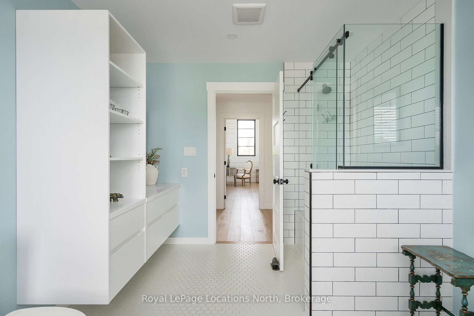 Detached House for sale at 49 Stanley Street, Collingwood, Ontario, L9Y 0G7 - Collingwood - MLS: S12653048