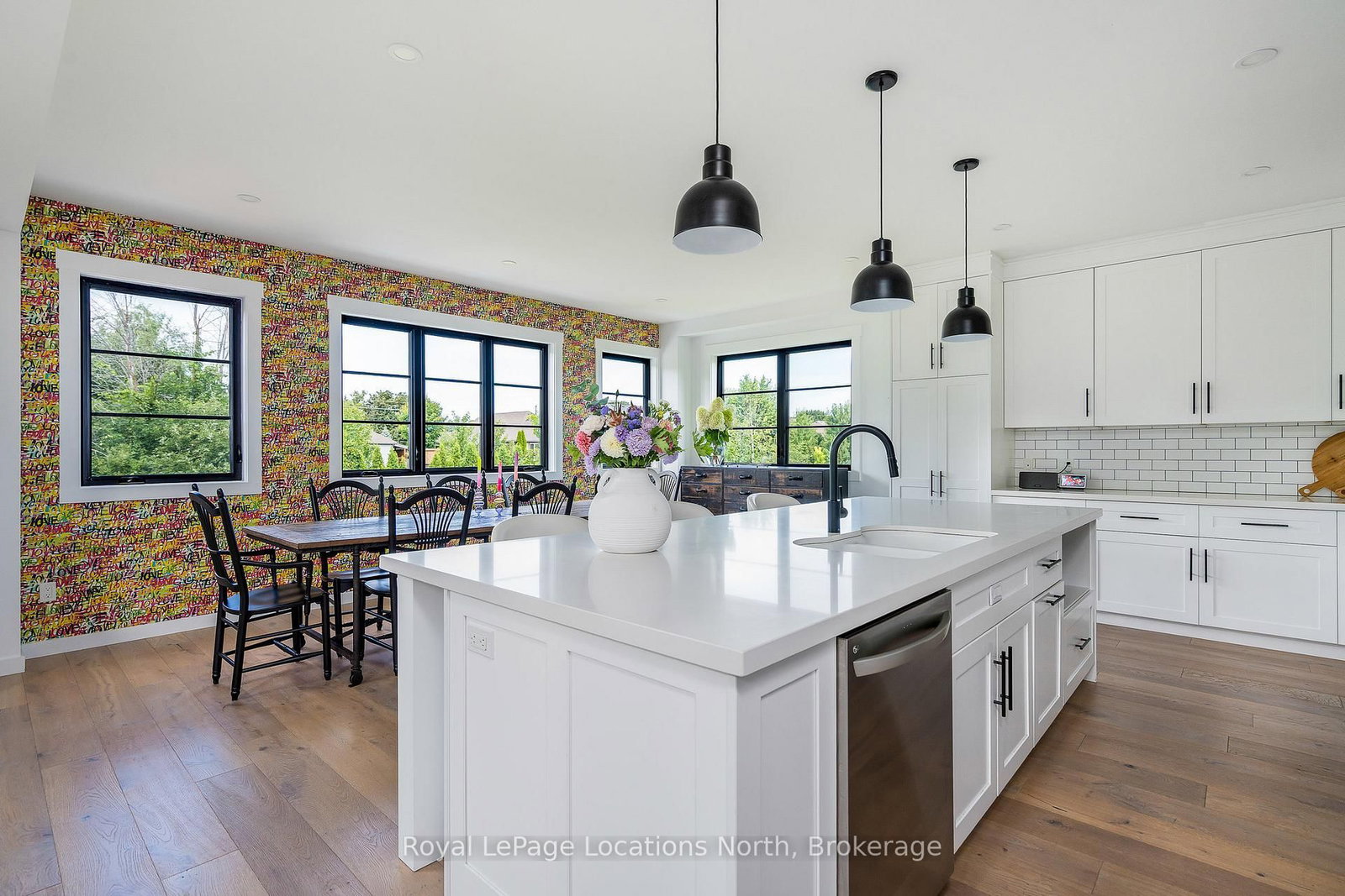 Detached House for sale at 49 Stanley Street, Collingwood, Ontario, L9Y 0G7 - Collingwood - MLS: S12653048