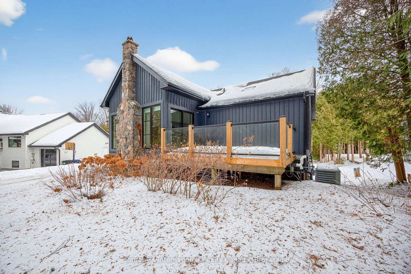 33 Slalom Gate Rd, Collingwood, L9Y 5A9 | Image 2