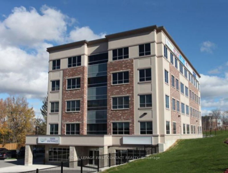 401A - 11 Lakeside Terr, Barrie, L4M 0H9 | Image 2