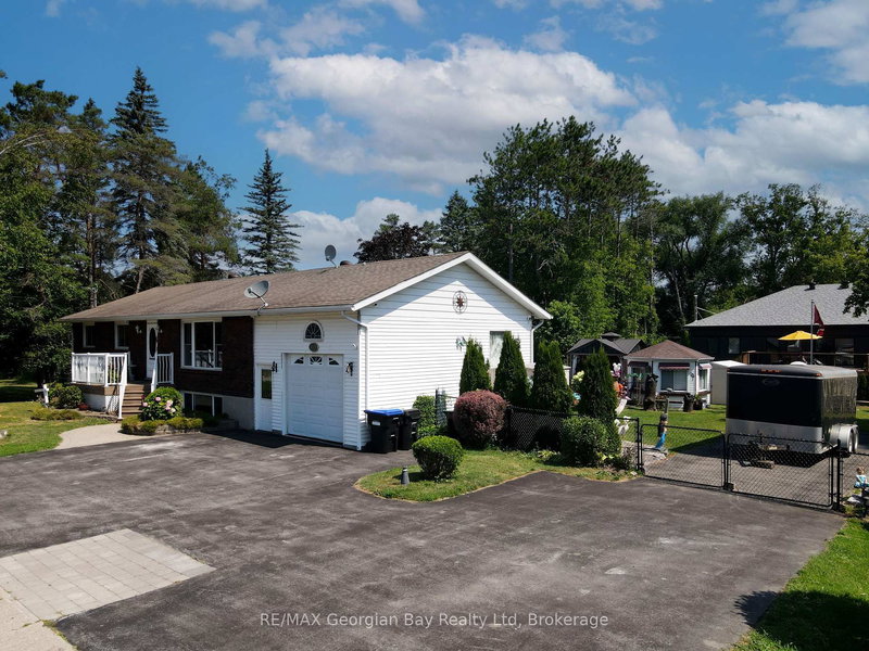 739 SIMCOE Ave, Tay, L0K 1R0 | Image 2