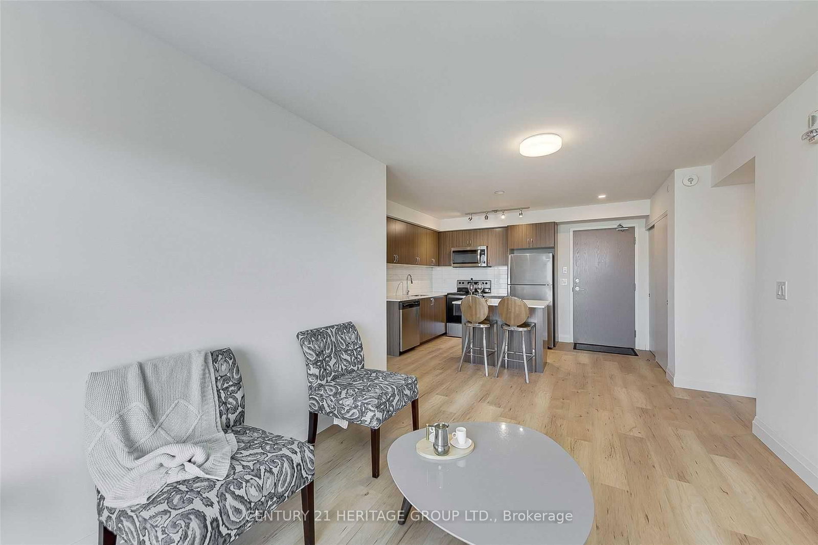 Condo for sale at 808-58 Lakeside Terrace, Barrie, Ontario, L4M 0L5 - Little Lake - MLS: S12667938