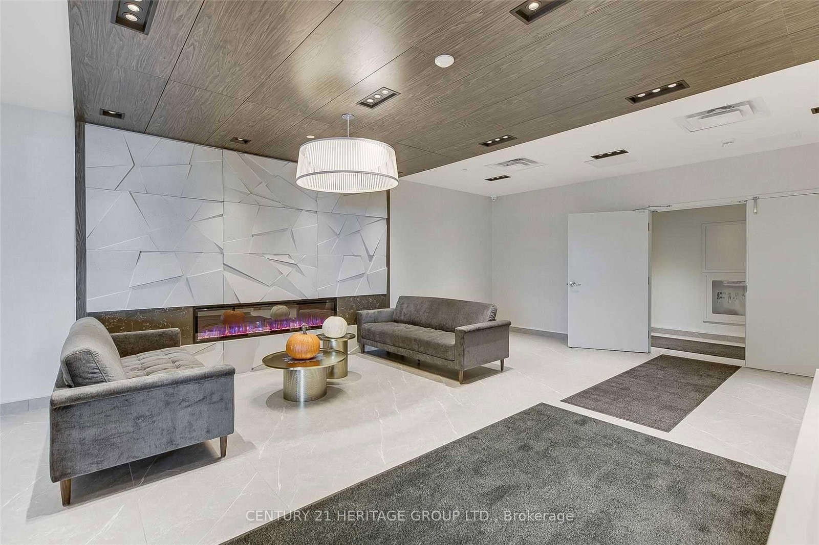 Condo for sale at 808-58 Lakeside Terrace, Barrie, Ontario, L4M 0L5 - Little Lake - MLS: S12667938