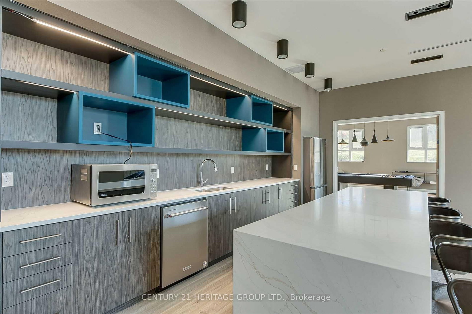 Condo for sale at 808-58 Lakeside Terrace, Barrie, Ontario, L4M 0L5 - Little Lake - MLS: S12667938