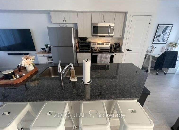 119 Fairlane Ave, Barrie, L9J 0M5 | Image 3